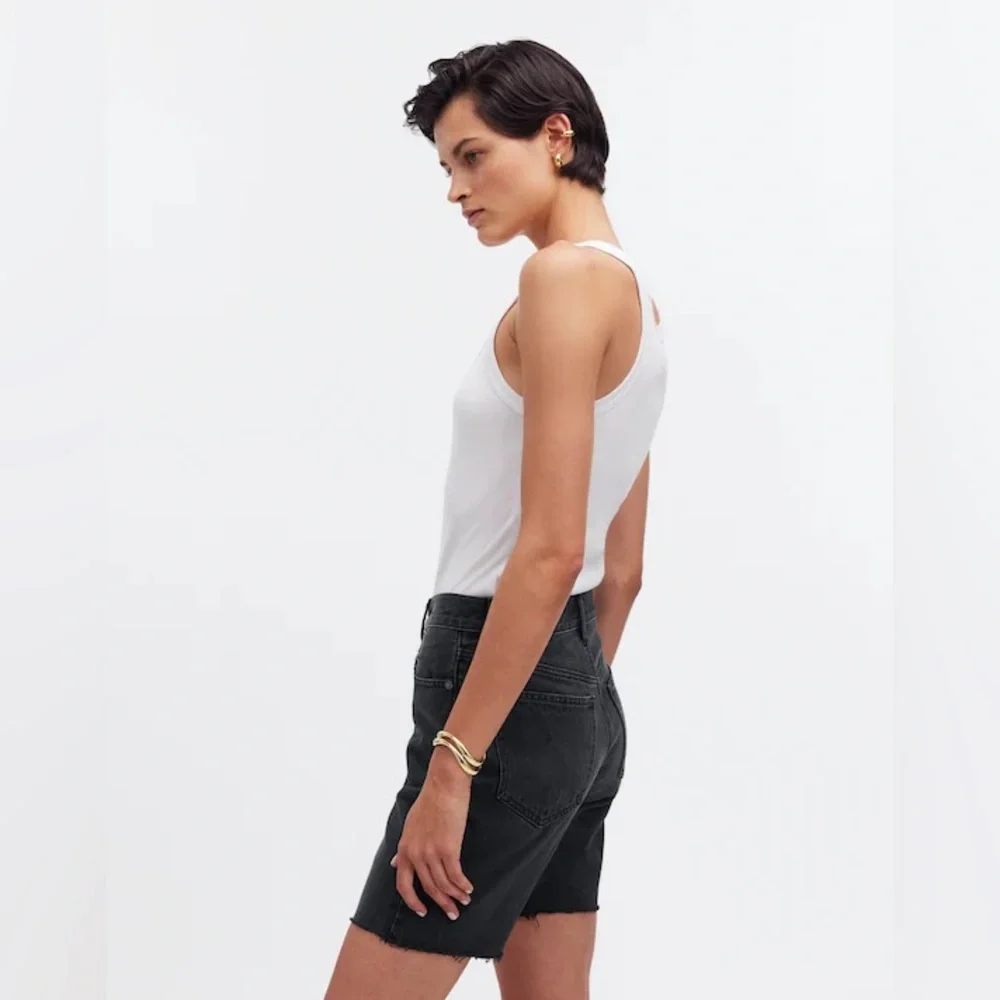 NWT Madewell Women's Black Long Denim Shorts in Kelm Wash - 25